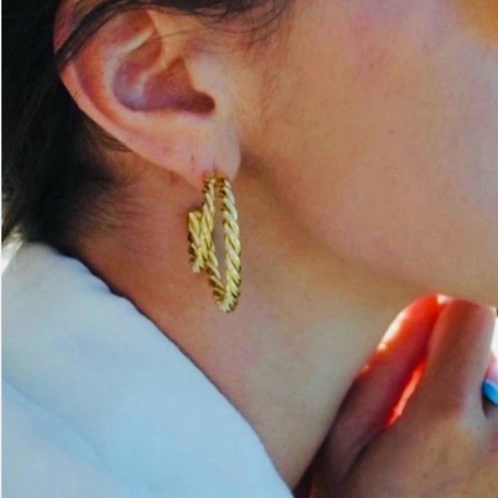 NWOT Rendor Victoria Double Twisted Hoop Earrings in Plated 14k Gold